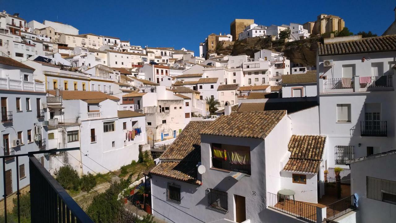 Apartamento con vistas al rio Apartamento Setenil De Las Bodegas Exterior foto