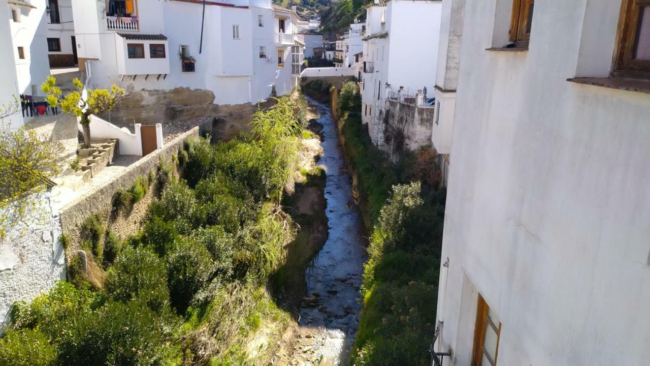 Apartamento con vistas al rio Apartamento Setenil De Las Bodegas Exterior foto